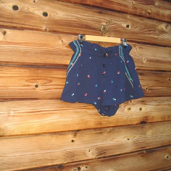 NWT Something Navy Blue Floral Embroidered High Waist Shorts - Image 3