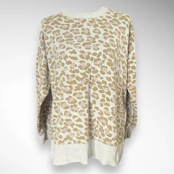 AERIE Women's Oversized Leopard Print Crewneck Sweatshirt Medium |‎ EUC - Image 3