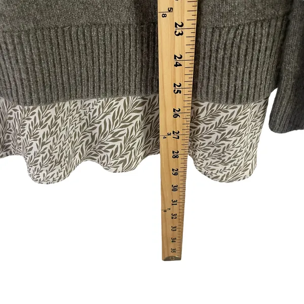 Loft Women's Size Medium Green Gray‎ V Neck Soft Babydoll Sweater - Image 9