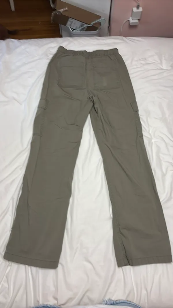 Hollister small long green cargo adjustable-rise baggy pant - Image 2