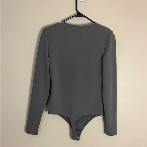 Express Taupe Gray Long Sleeve Crewneck Bodysuit - Image 5
