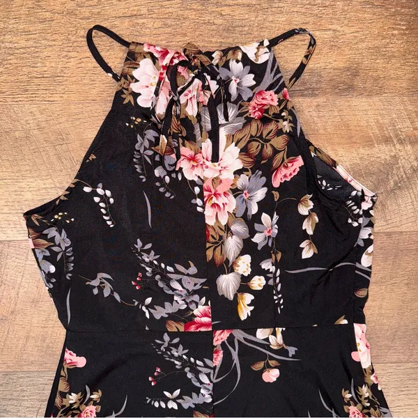 SheIn Black and Pink Floral Print Split Thigh Halter Maxi Dress with Slit - Image 6