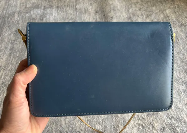 CHARLES & KEITHBasic Front-Flap Clutch Pre-Owned - Image 3