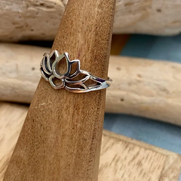 Sterling Silver Lotus Flower Toe Ring - Image 2