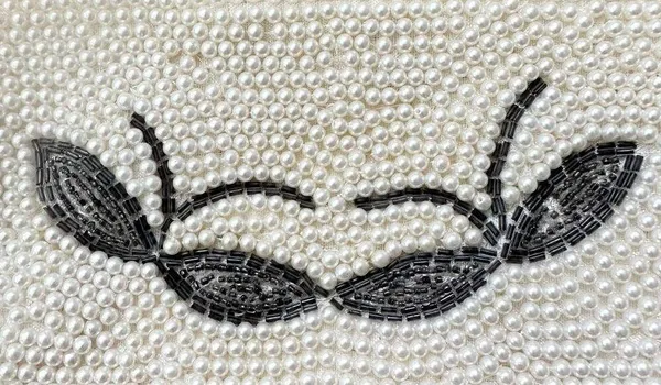 Vintage Small Ivory Pearl Glass Bead Butterfly Design Kiss Lock Bridal Clutch - Image 6