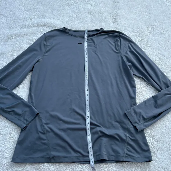 Nike Womens Dri-Fit Long Sleeve Sz XL Grey Running Athleisure Luxe Preppy Sports - Image 4