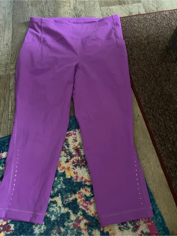 Lululemon purple cropped leggings size 12 - Image 2