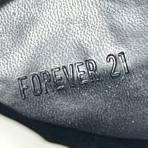 Forever 21 white‎ faux leather with black laces boots size 8 - Image 9