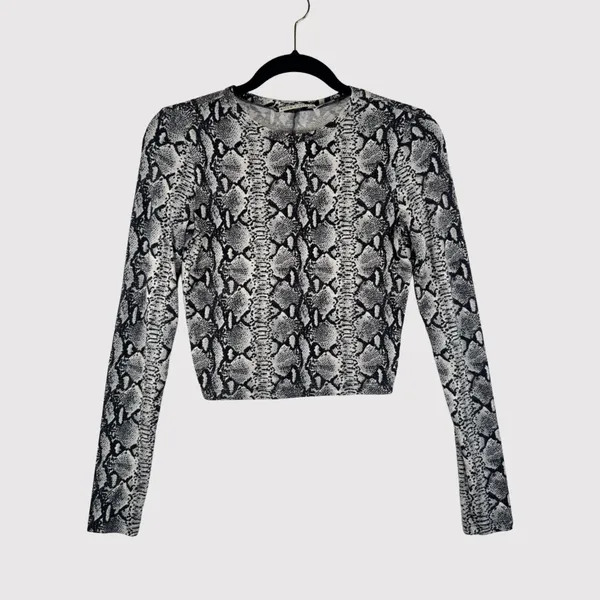 Alice + Olivia Womens Top Gray Delaina Snakeskin Print Cropped Long Sleeve XS - Image 3