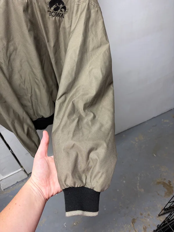 Iowa Hawkeyes windbreaker Tan Size L - Image 5