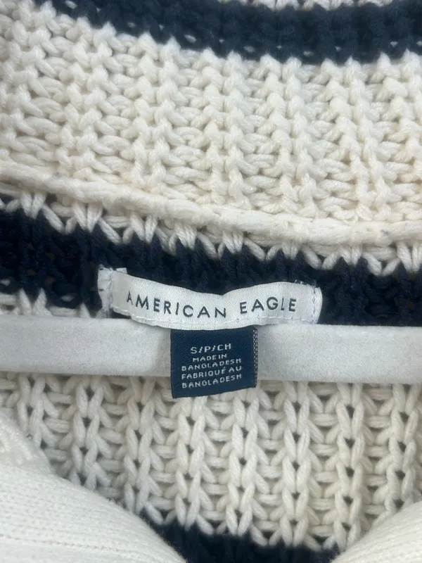 American Eagle Sweater - Image 3