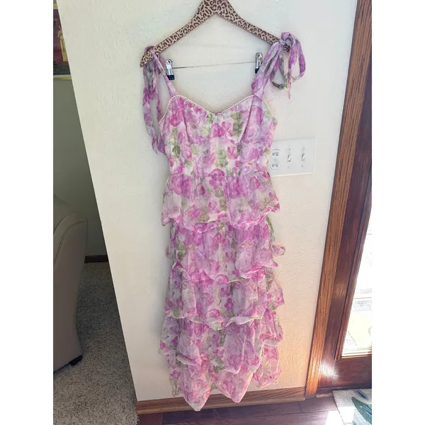 ASTR Zirconia Tiered Dress in Lavender Size Medium - Image 5