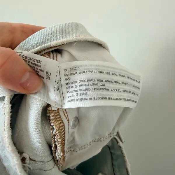 Abercrombie & Fitch Light Wash Mid Rise Baggy Jeans - Image 9