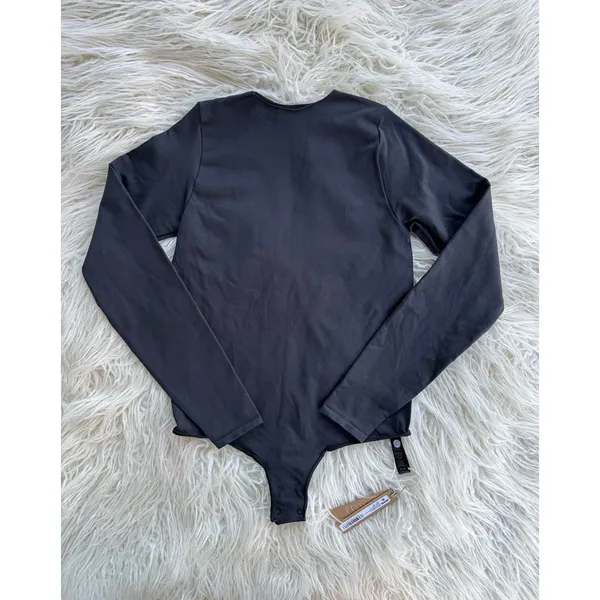Skims Essential Crew Neck Long Sleeve Bodysuit Onyx Size S/M - Image 2