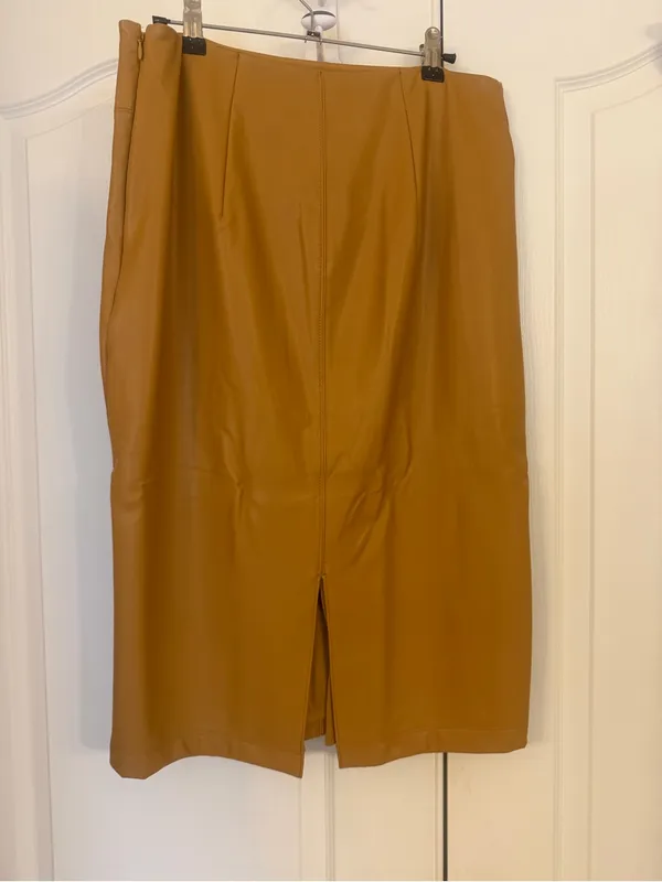 Express Faux Leather Pencil Skirt in Camel Brown NWT! - Image 3