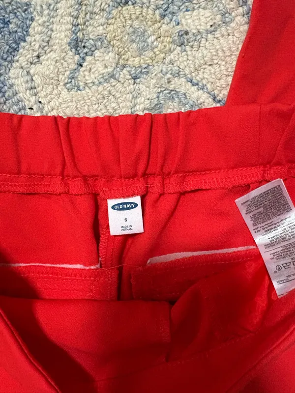 Old navy red dress pants  - Image 2