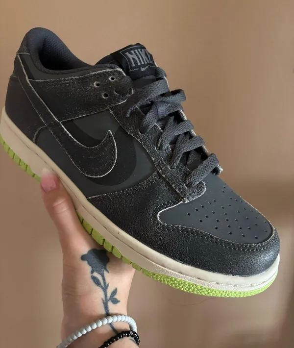 Nike Dunk Low SE GS 'Halloween - Cauldron' - Image 2