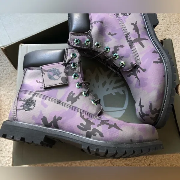 Timberland 6 “ iridescent waterproof boot in black camo matte leather Camo Boots - Image 7