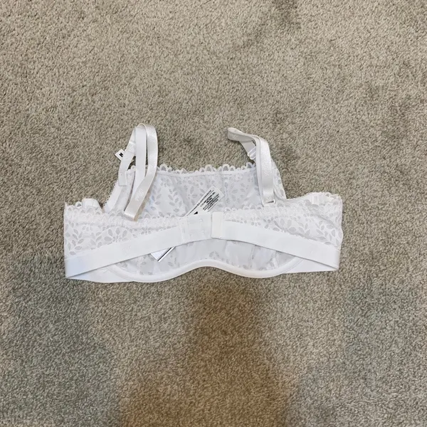 PINK Victoria’s Secret large Wink unlined lace scoop bra BC 3417 - Image 4
