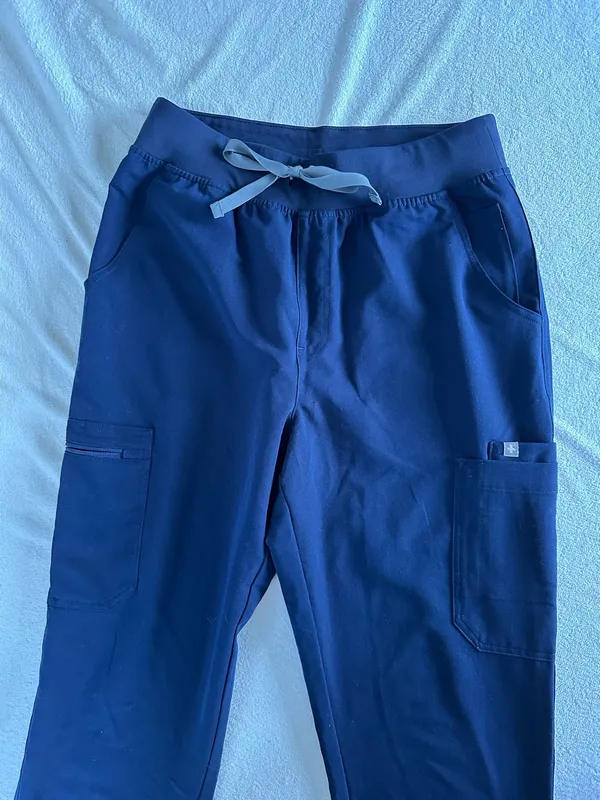 FIGS Yola Scrub Pants High-Waisted - Image 2