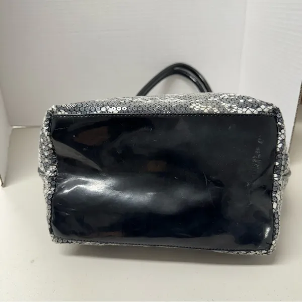 Betsey Johnson Betsyville Black White Floral Sequined Tote Bag Handbag Tote Purse Y2K McBling - Image 4