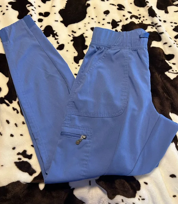 Adar Amazon Scrubs - Image 2