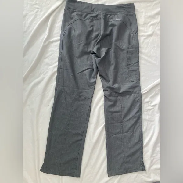 Figs Gray Kade Cargo Scrub Pants in Graphite Gray Size Small - Image 2