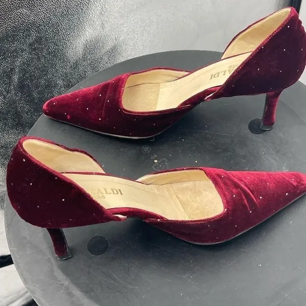 Pancaldi 1888 burgundy‎ velvet pumps size 5 1/2 - Image 5