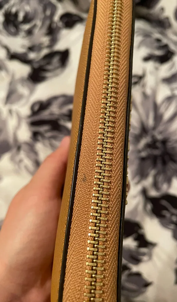 Michael Kors Wallet - Image 3