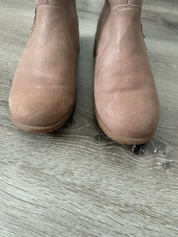 UGG Blush Taupe Ankle Boots with Shearling Lining - Image 3