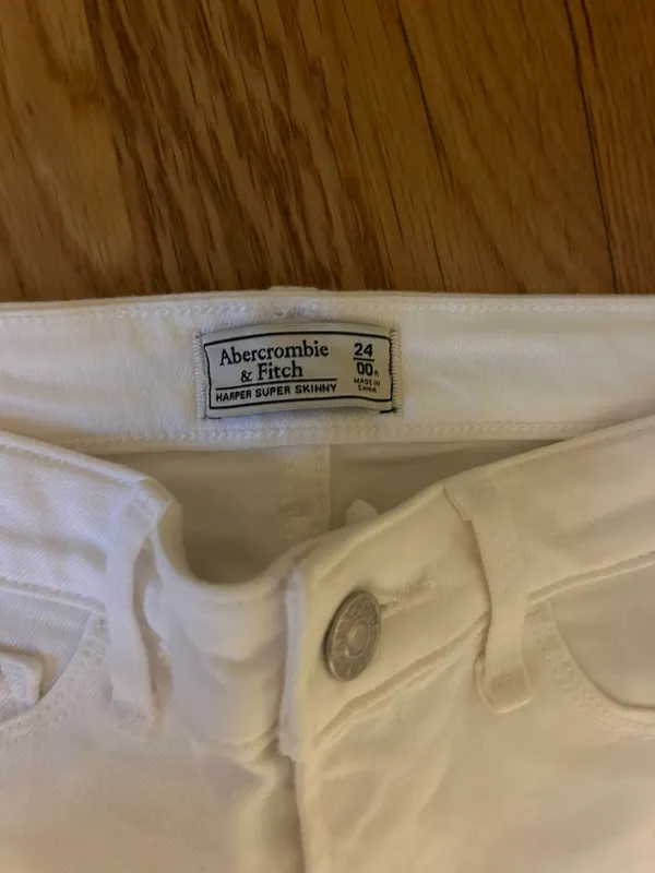White Size 24 - Image 3