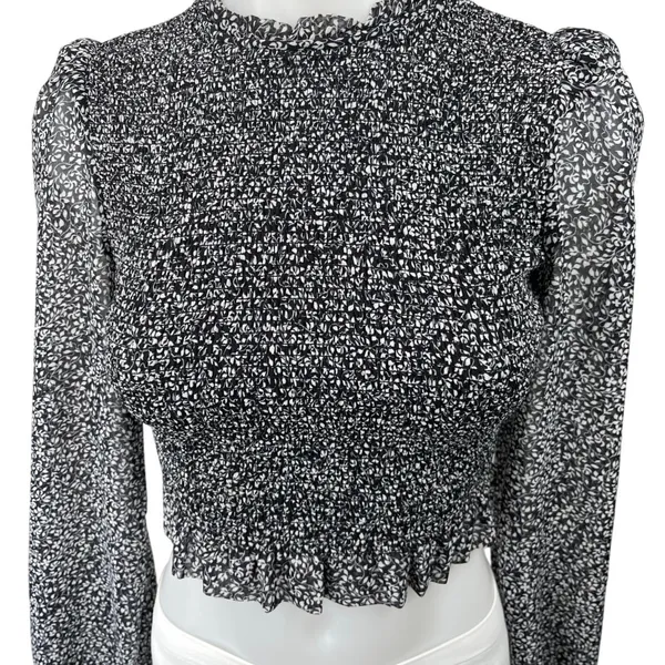 Aritzia Wilfred Tempest Black Floral Smocked Puff Sleeve Crop Top Blouse Sz 2XS - Image 3