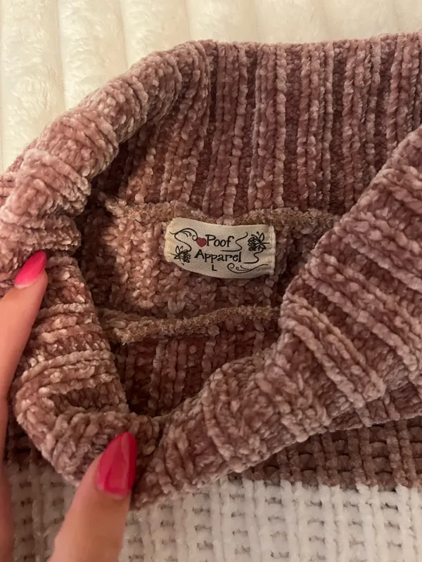 Women’s Sweater Multiple Size L - Image 2