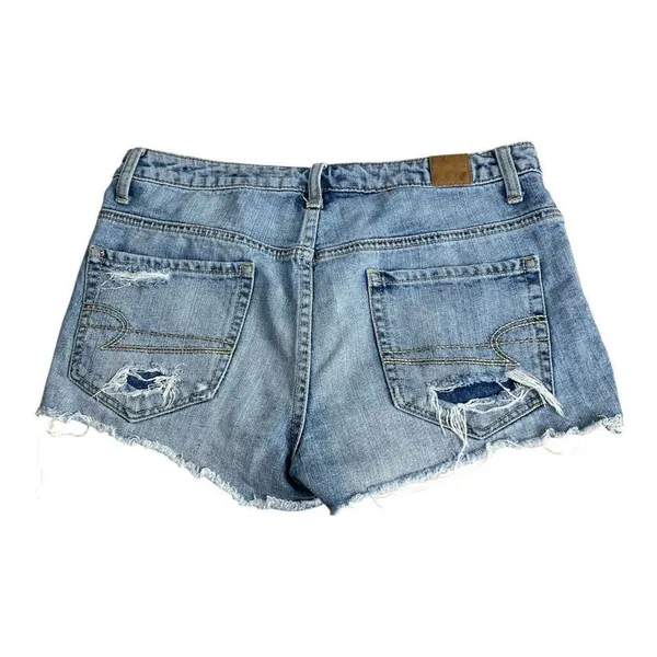 American Eagle Denim Shorts Women Size 8 Blue Distressed Button Fly Y2K Cutoff - Image 4
