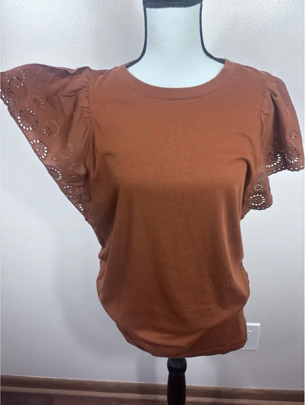 Old Navy Maternity Horse Chesty Eyelet Flutter Sleeve Knit Round Neck Tee Sz M - Image 8