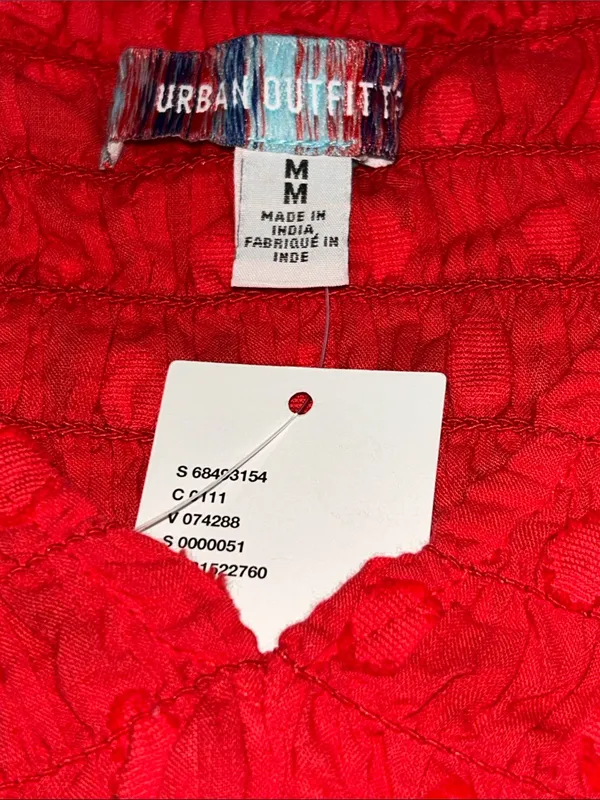 Urban Outfitters Red Ruffled Smocked V-Neck Crop Tank Size Medium - Image 7