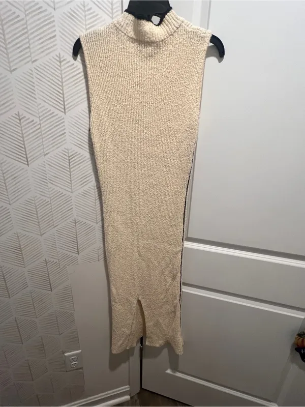 Miou muse Sleeveless Knit Midi Dress in Cream - Image 8