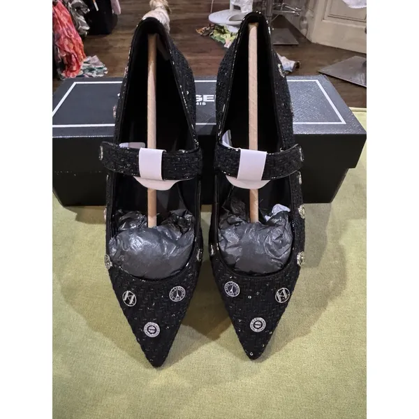 Karl Lagerfeld "Vicci" Mary Janes Black NIB Size 6.5 Charms Witchy - Image 2