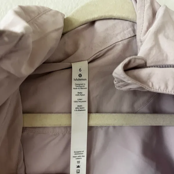 Lululemon Jacket in Light Pink - Image 3