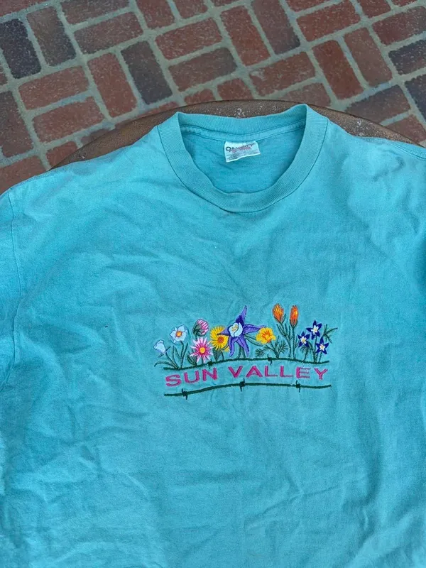 Vtg 90s blue cotton t-shirt with floral graphic sz XL #sunvalley #90s - Image 5