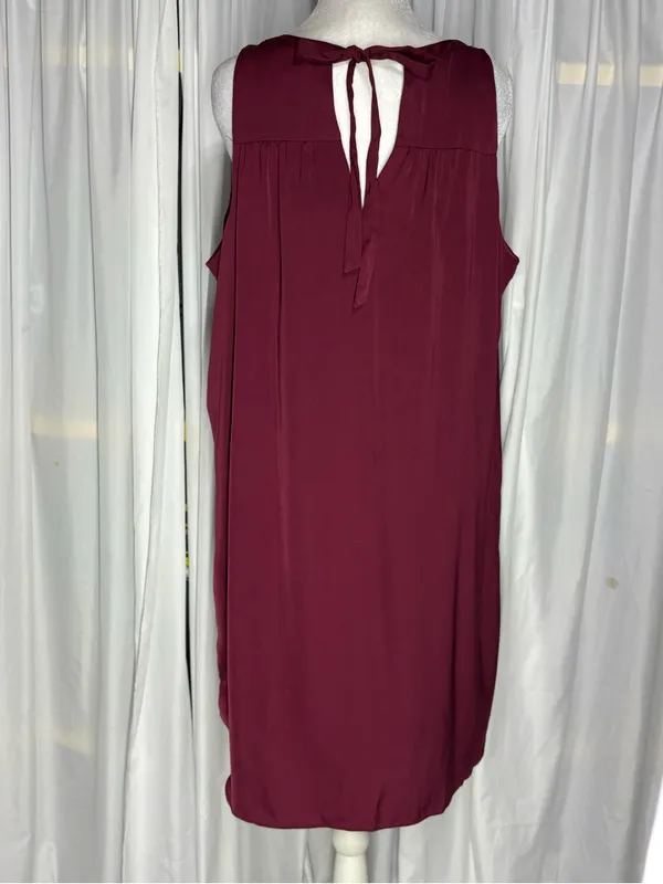 Old Navy Sleeveless V-Neck Bow-Back Shift Dress - Wine Size L - Image 3