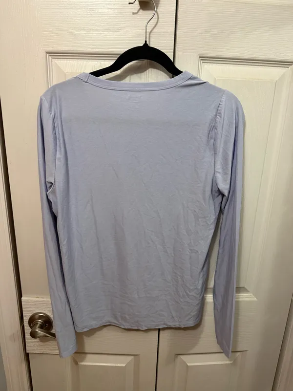 Old Navy Active Top Long Sleeve - Image 4