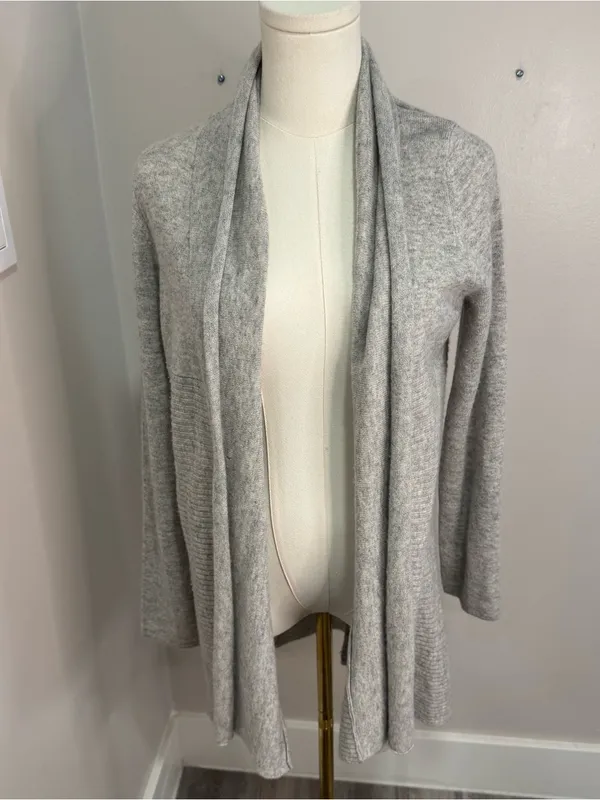 Charter‎ Club luxury Cashmere Cardigan 100% cashmere Medium - Image 2