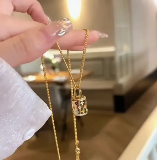 Elegant Gold Necklace with Colorful Pendant - Image 10