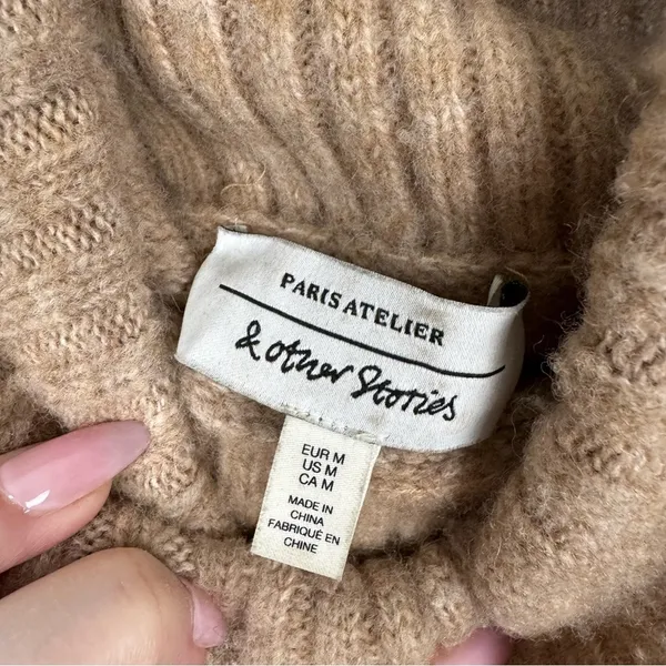 & Other Stories Turtleneck Tan Sweater Wool Blend Size Medium - Image 2