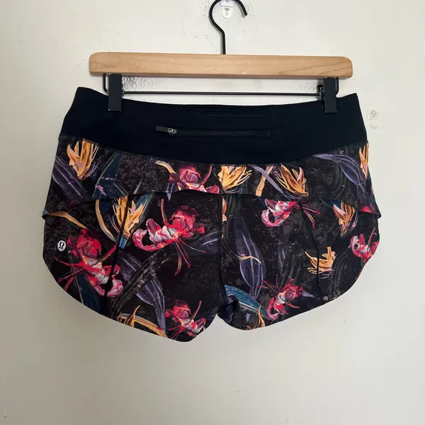 LULULEMON- Speed Up Low-Rise Lined Short 2.5" Veiled Floral Size 6 - Image 4