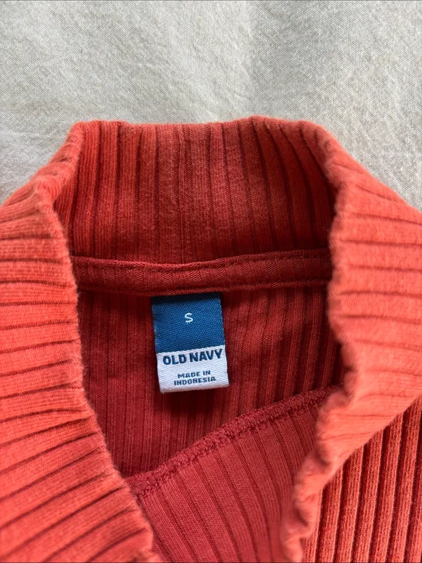 Old Navy Ribbed Mock Neck Top - Image 2