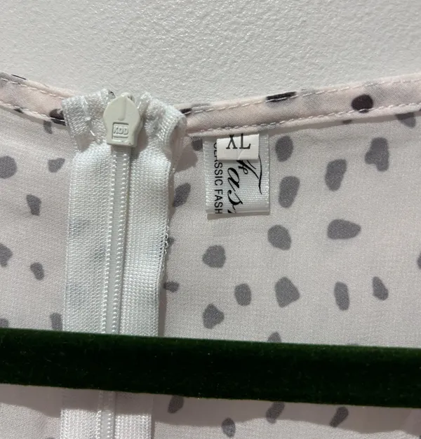 Romper Size XL - Image 3