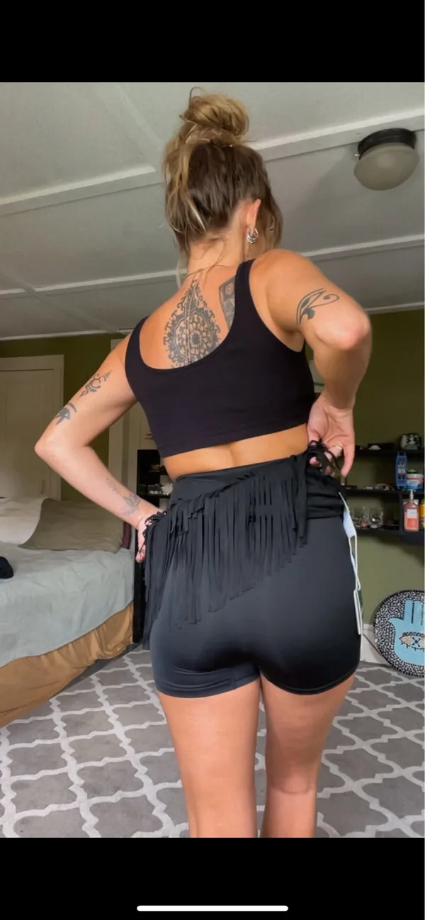 Halara 2-in-1 Skirt - Image 3