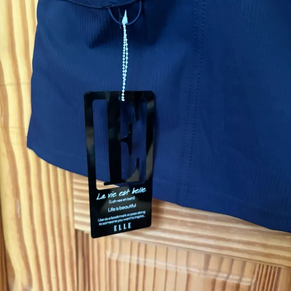 Elle NWT La Vie Est Belle Mock Wrap Navy Scrub Top with 4 pockets size S - Image 6